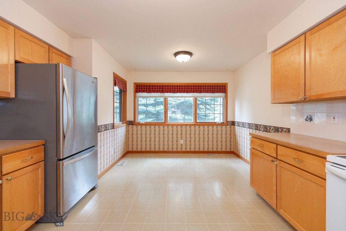 2400 Durston Road 15