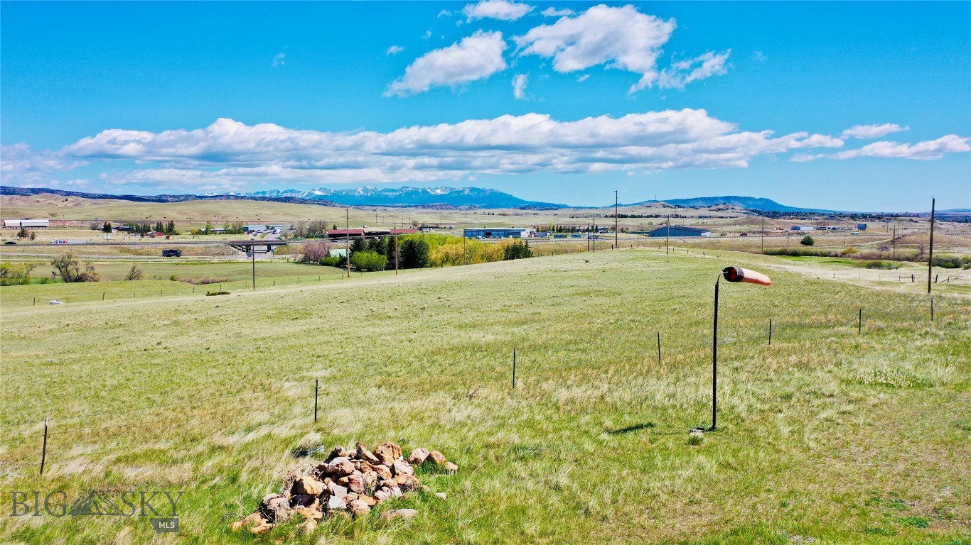 Wineglass Mountain - Residential