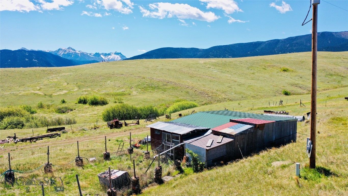 Wineglass Mountain - Residential