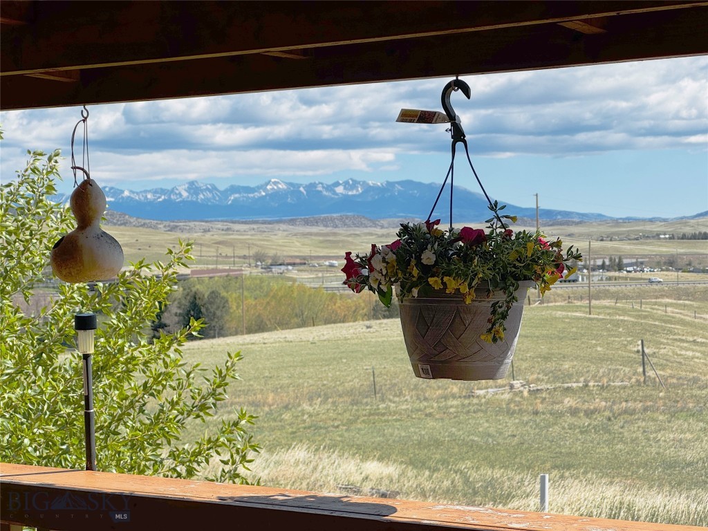 Wineglass Mountain - Residential