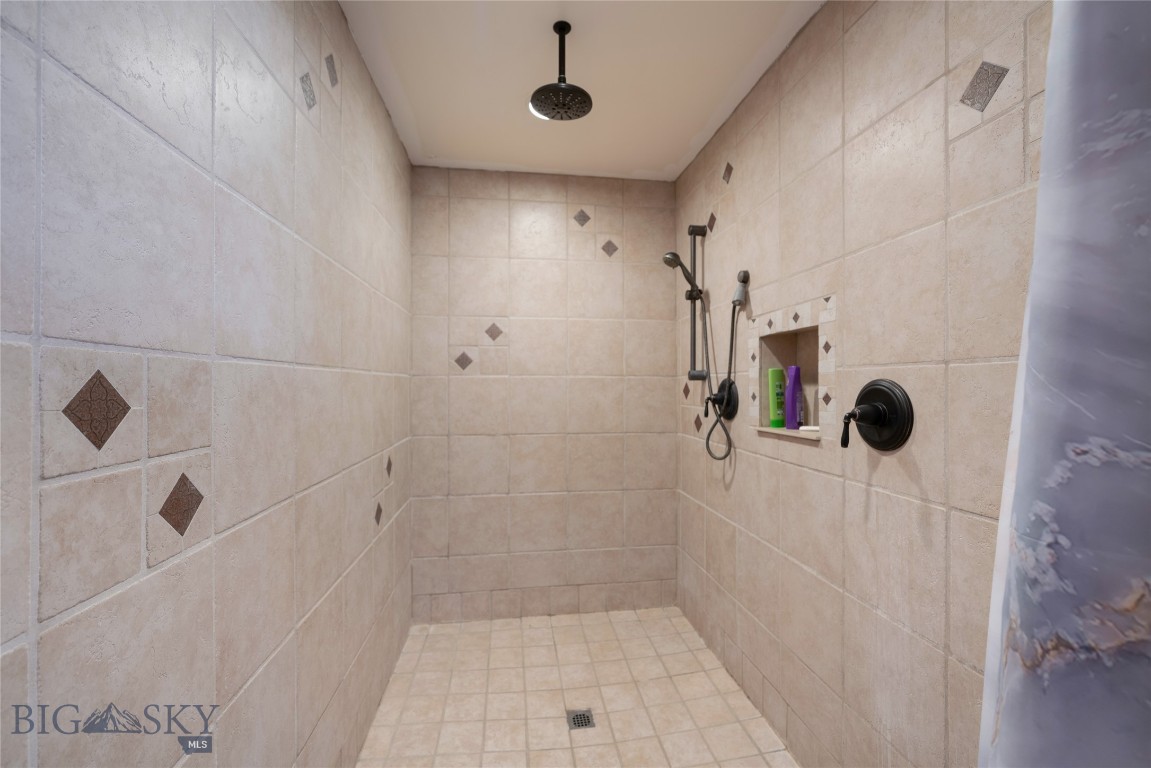 Shining Mountain Unit I - Residential