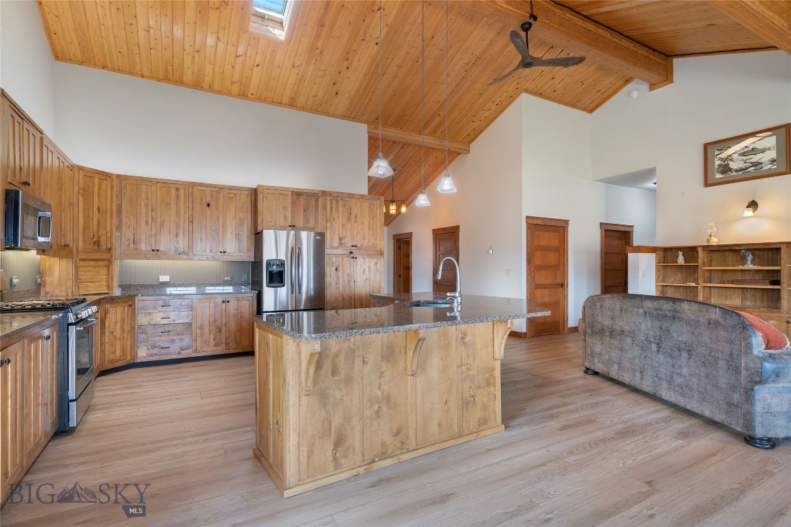 Shining Mountain Unit I - Residential