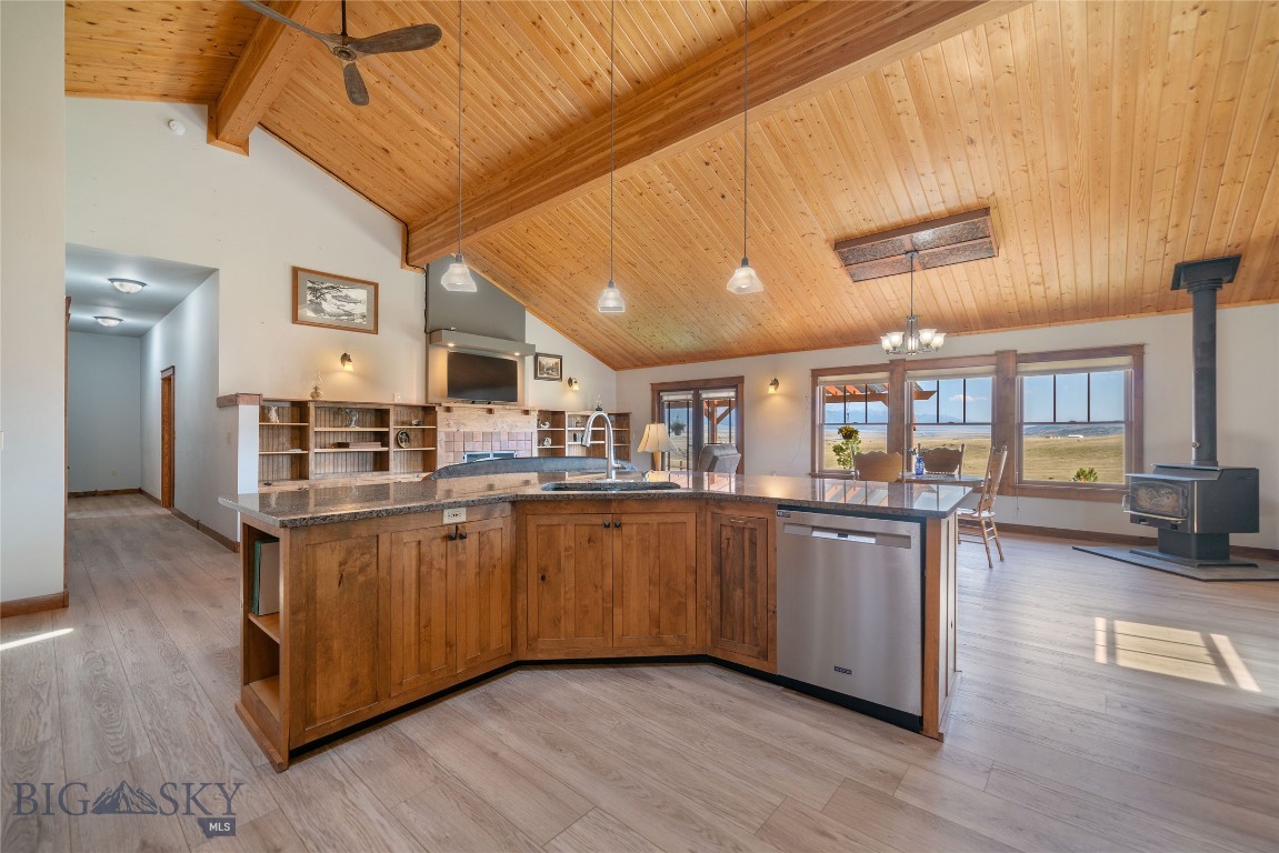 Shining Mountain Unit I - Residential