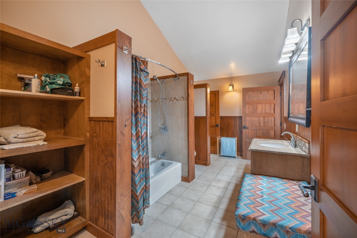 Shining Mountain Unit I - Residential