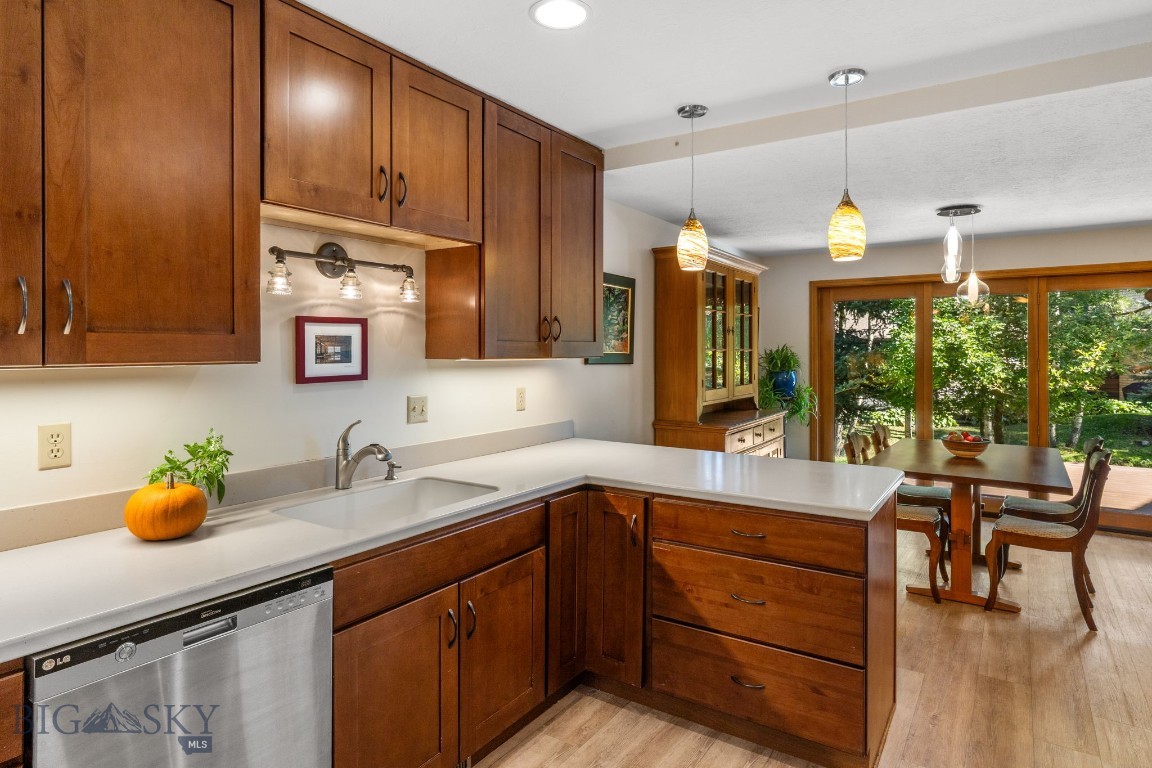 Woodbrook Townhome - Residential