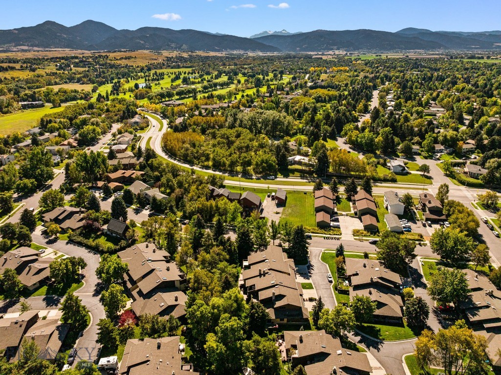 Woodbrook Townhome - Residential