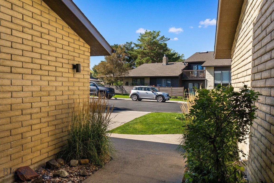 Woodbrook Townhome - Residential
