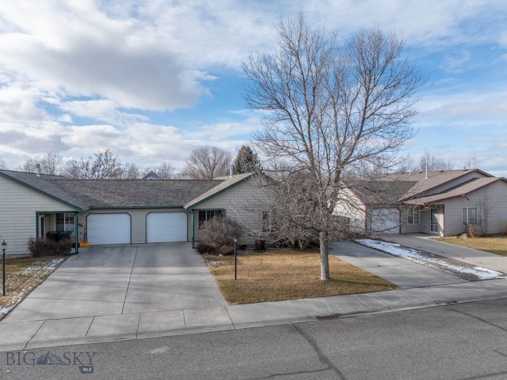 River Rock and Royal Village - Residential