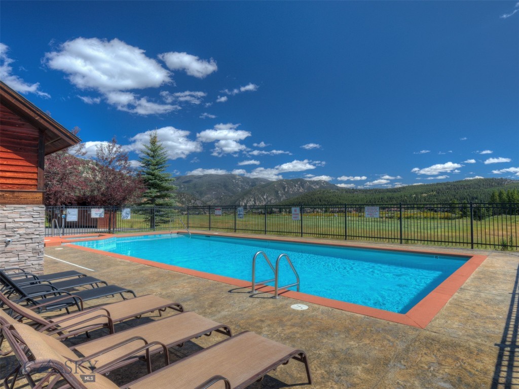 Spanish Peaks Club Condos - Residential