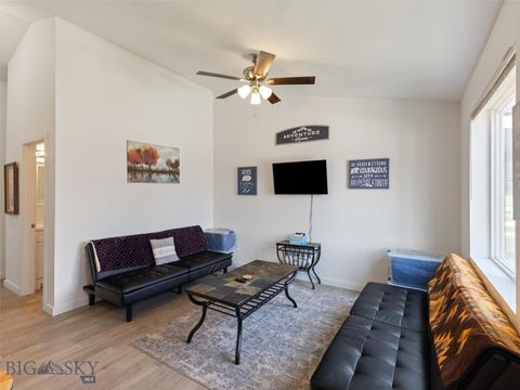 407 Brookline Street B Livingston MT 59047