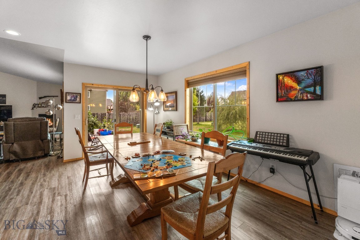 Four Dot Meadows - Residential