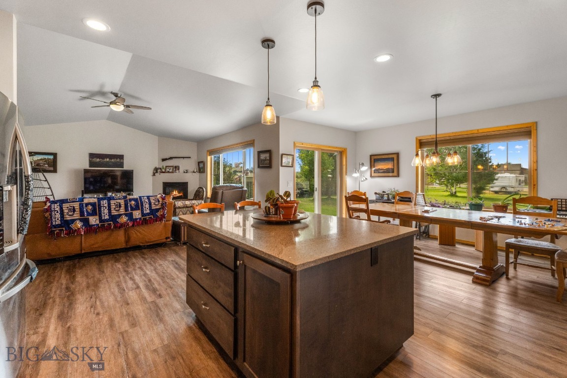 Four Dot Meadows - Residential