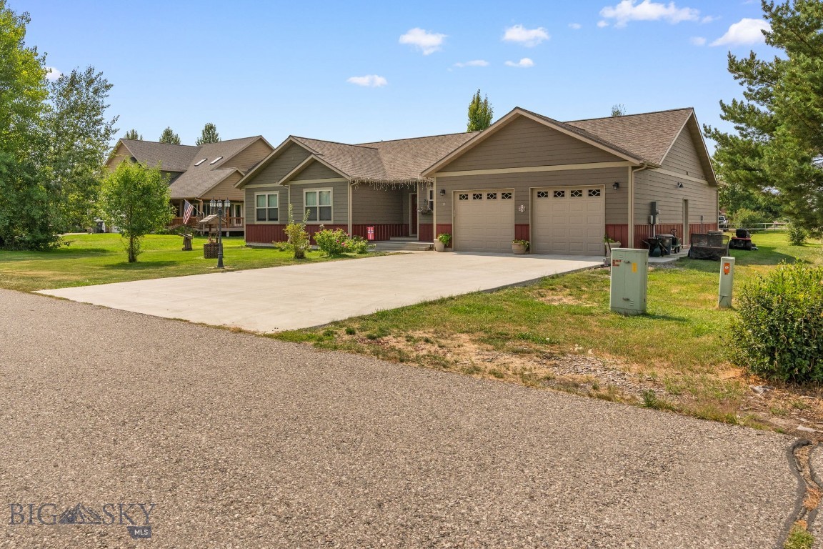 Four Dot Meadows - Residential