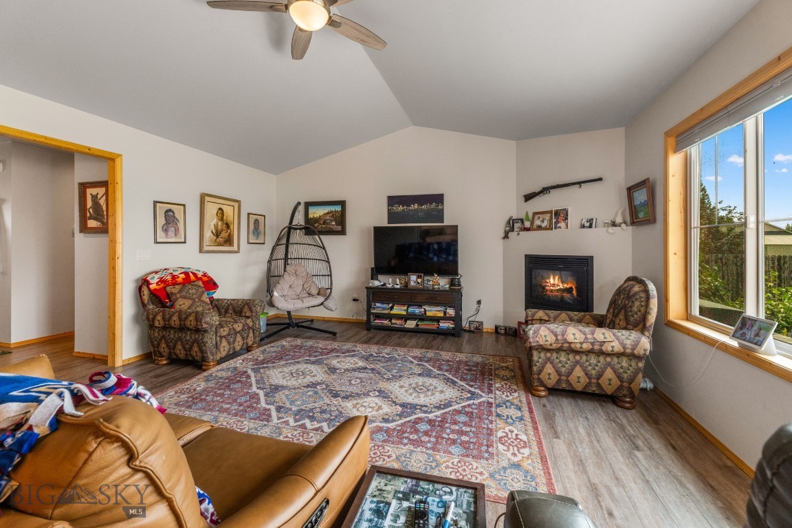 Four Dot Meadows - Residential