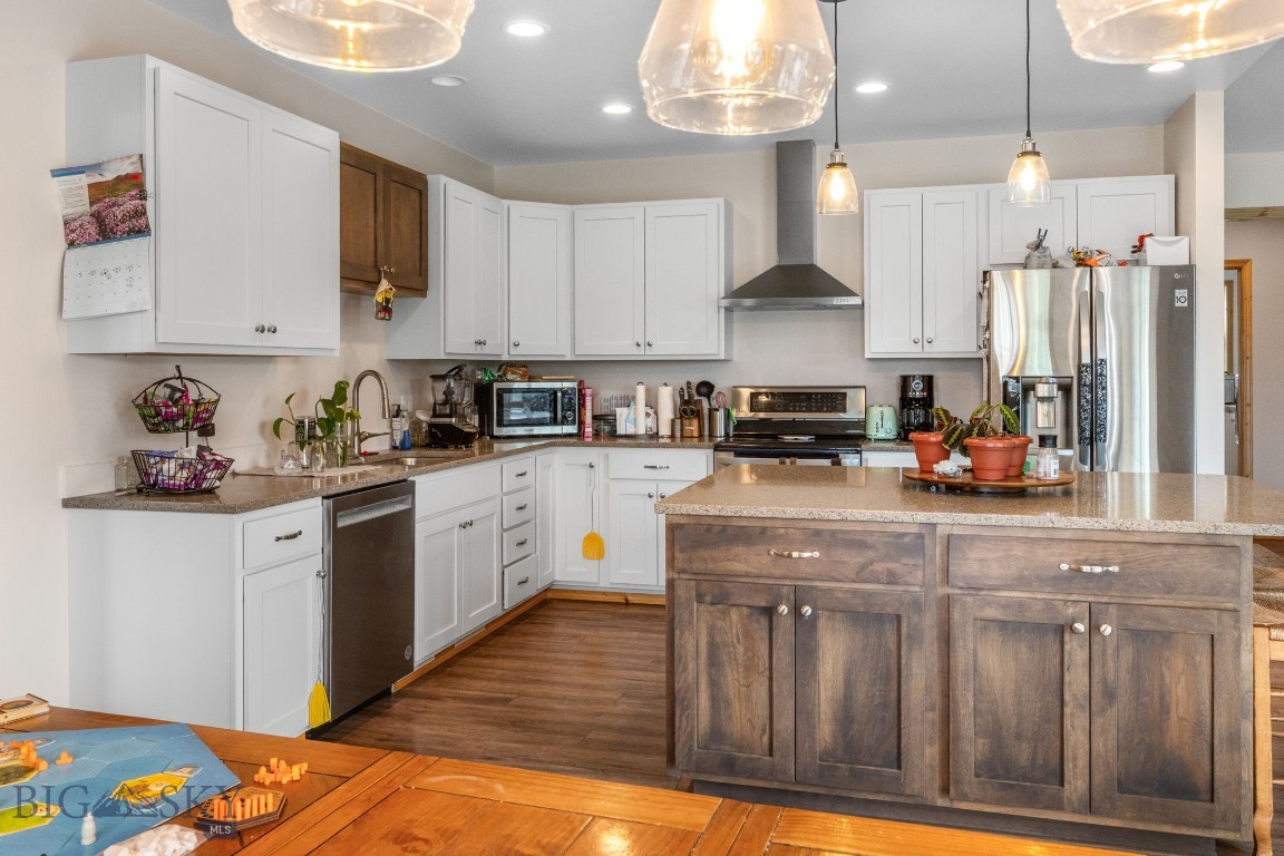 Four Dot Meadows - Residential