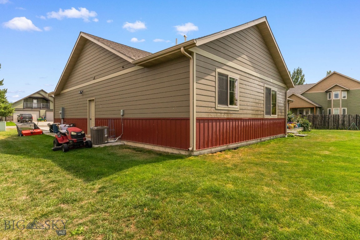 Four Dot Meadows - Residential