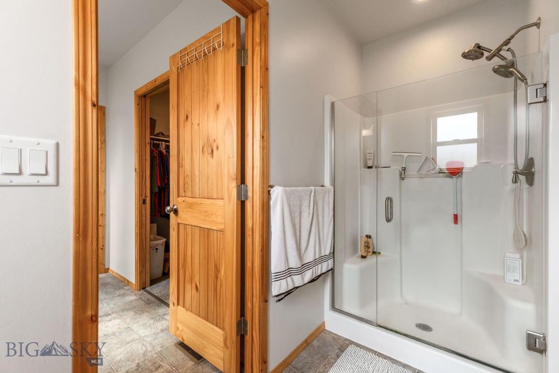 Four Dot Meadows - Residential