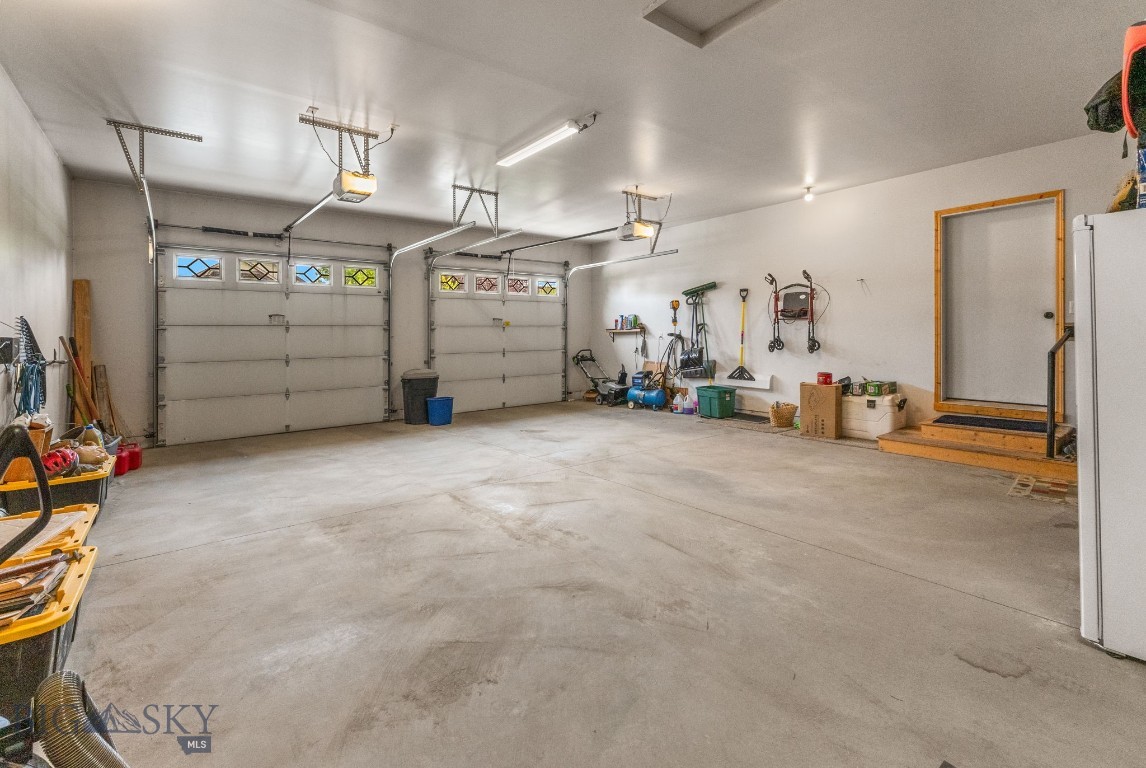 Four Dot Meadows - Residential