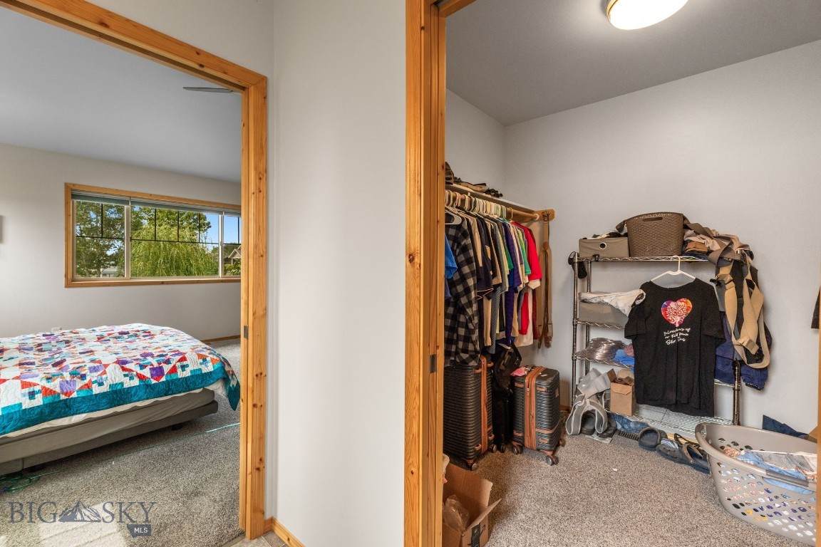 Four Dot Meadows - Residential