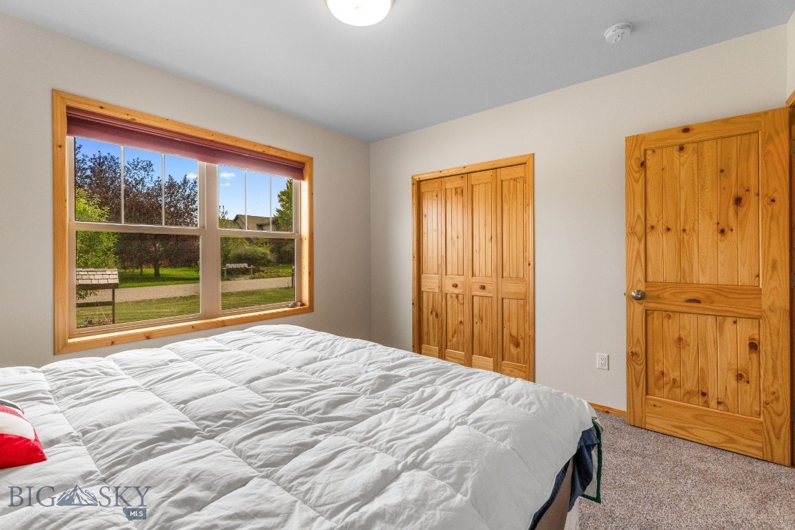 Four Dot Meadows - Residential