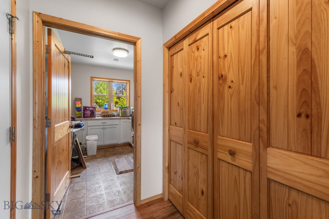 Four Dot Meadows - Residential