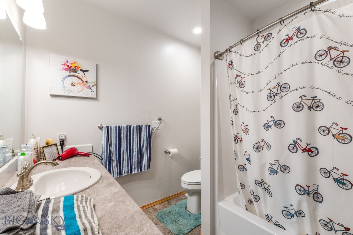 Four Dot Meadows - Residential