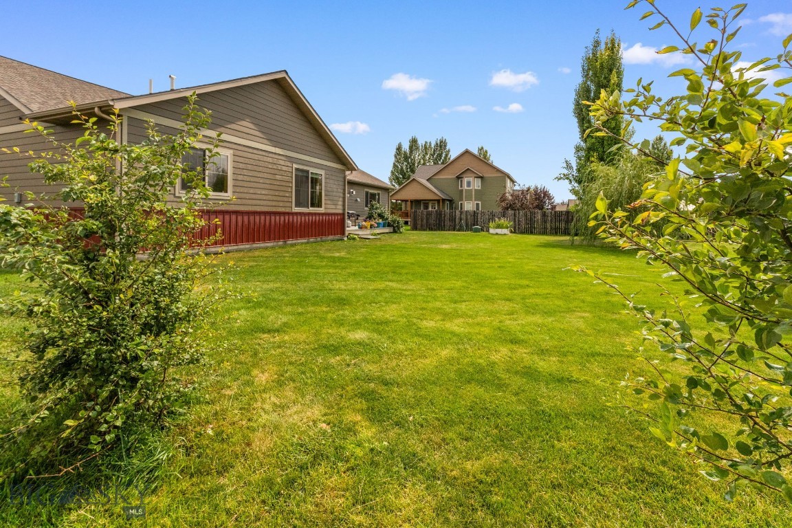 Four Dot Meadows - Residential