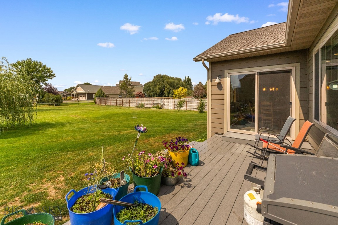 Four Dot Meadows - Residential