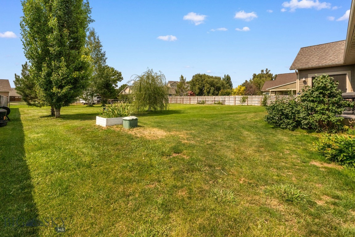 Four Dot Meadows - Residential