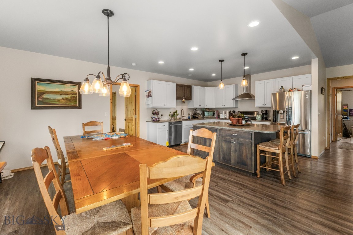 Four Dot Meadows - Residential