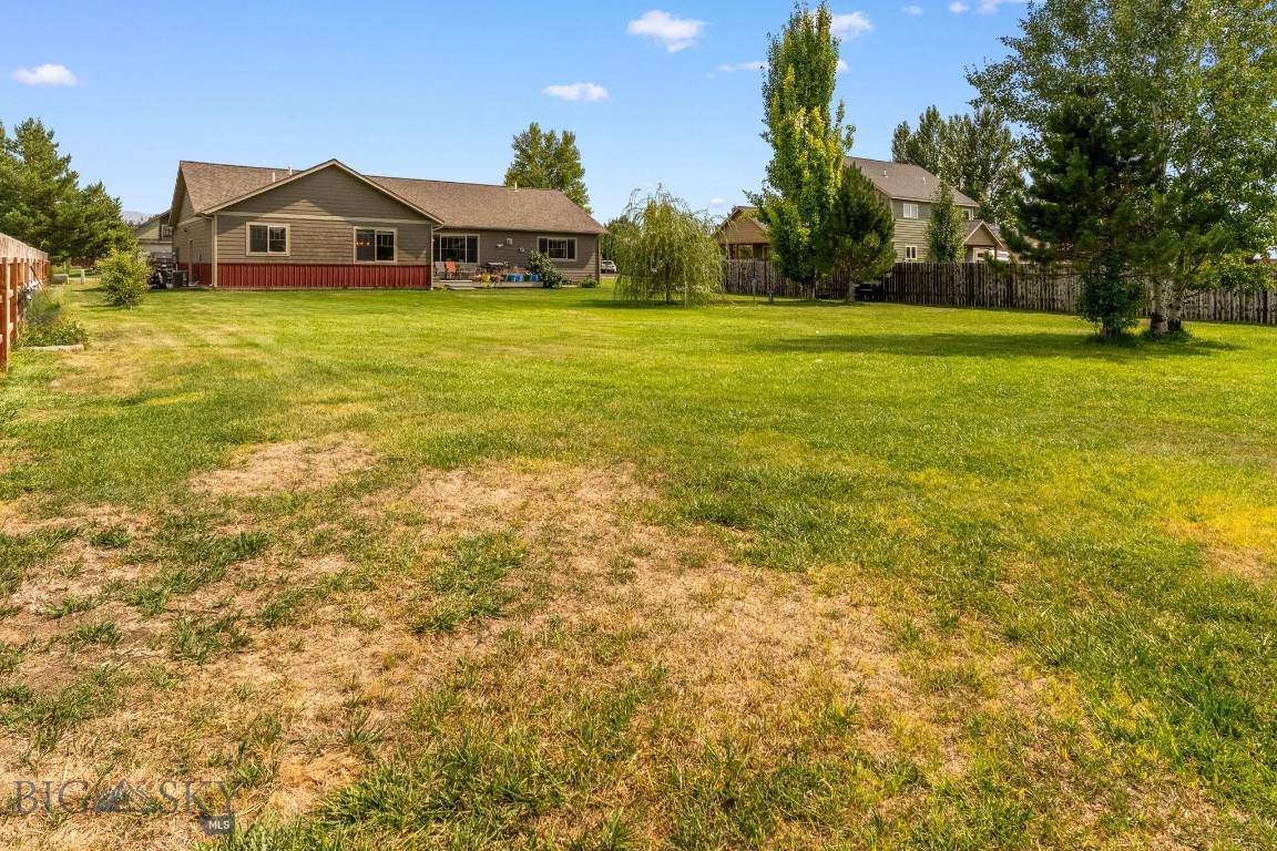 Four Dot Meadows - Residential