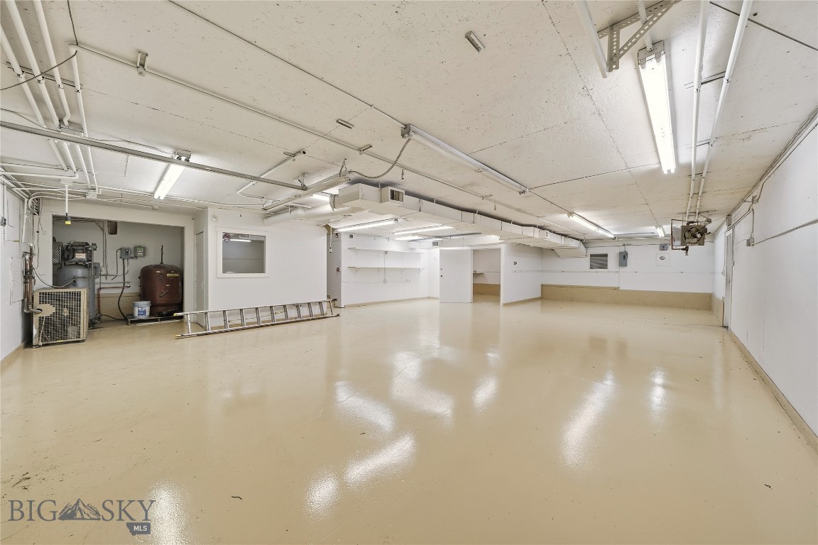 Babcock and Davis Addition - Commercial Lease