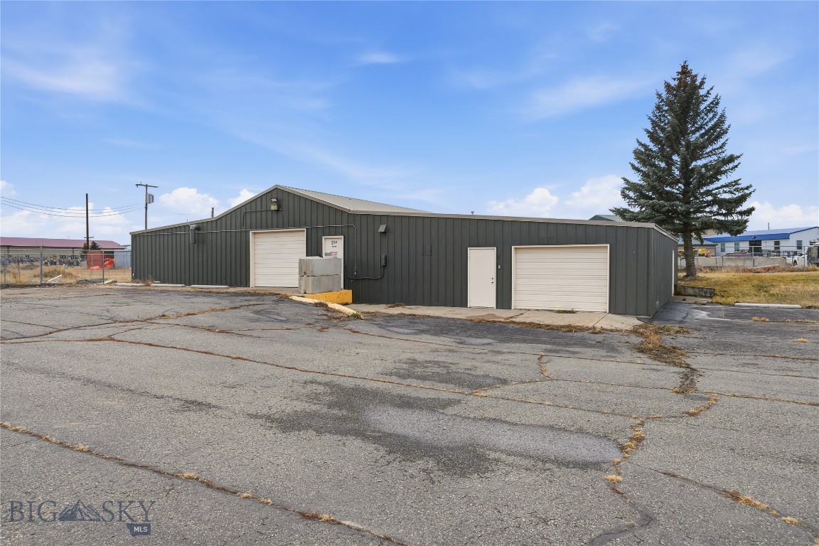 Babcock and Davis Addition - Commercial Lease