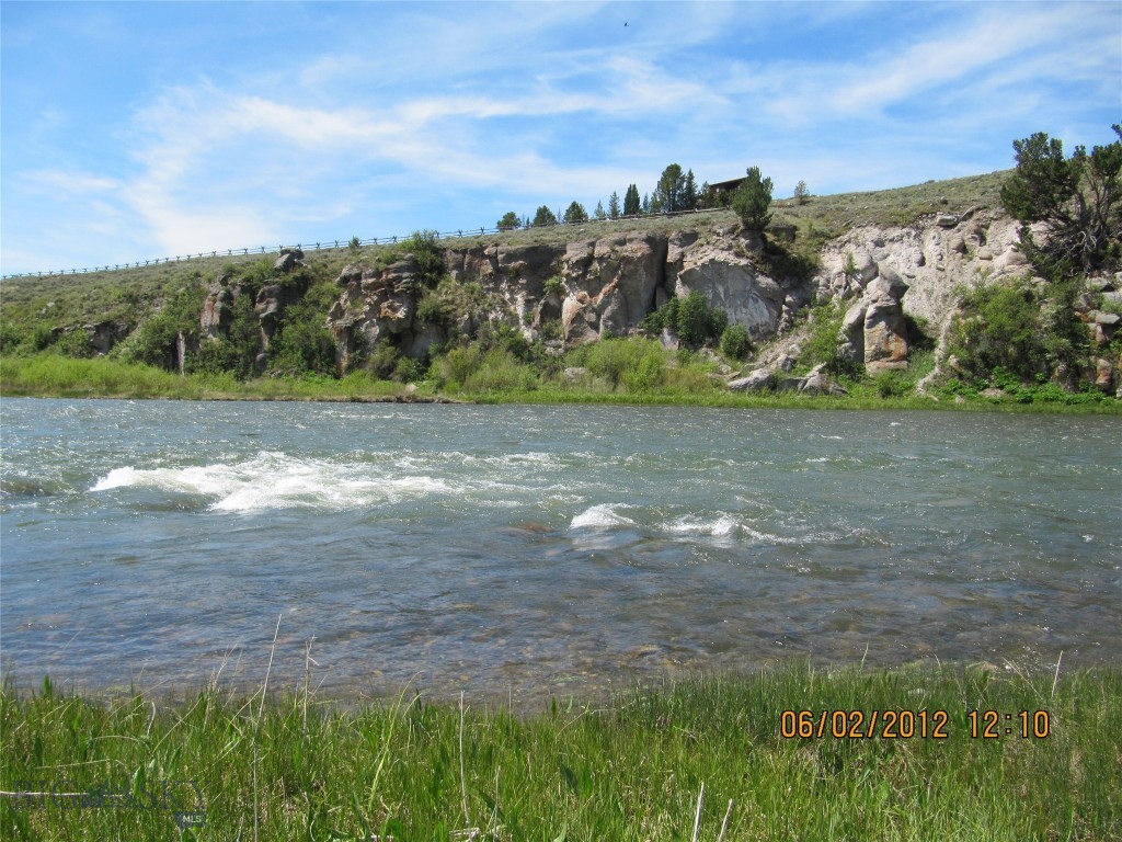 Lot 2-B Uline Bench Highway