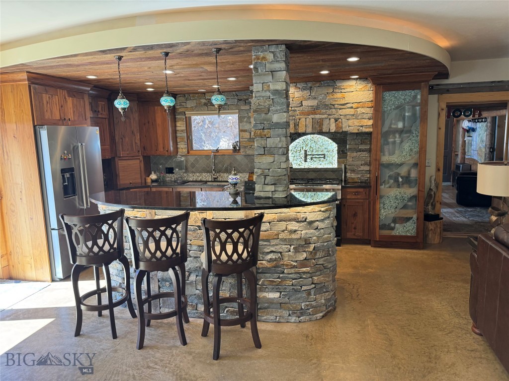 31 Basin Creek Rd