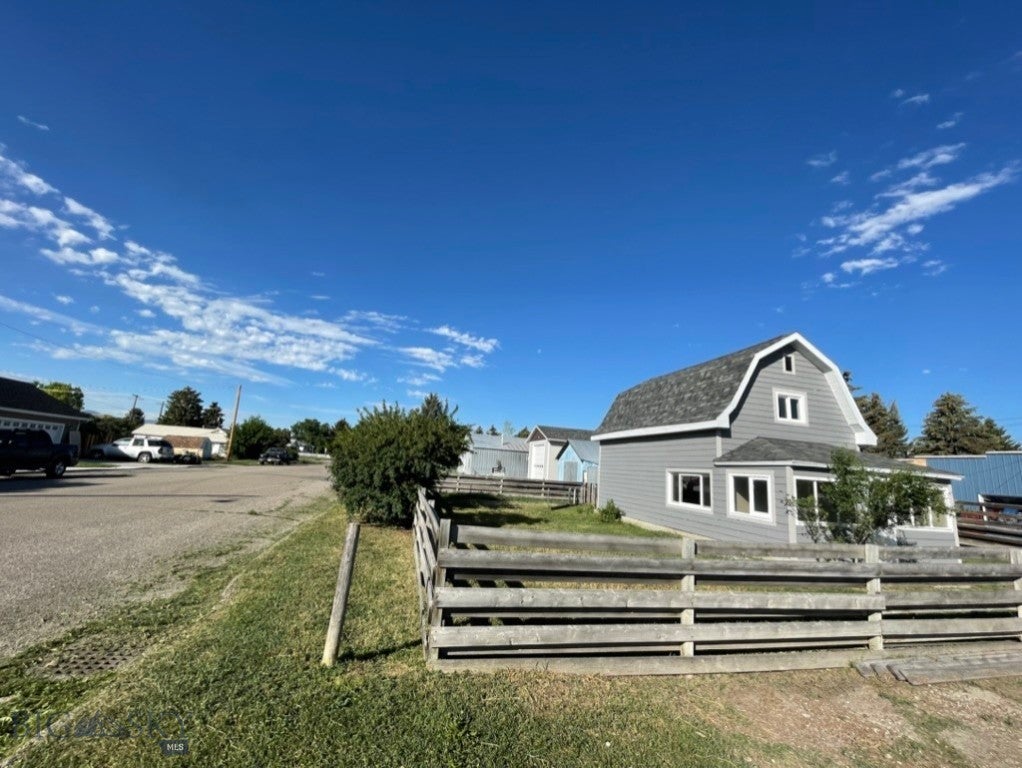 636 E Glendale Street