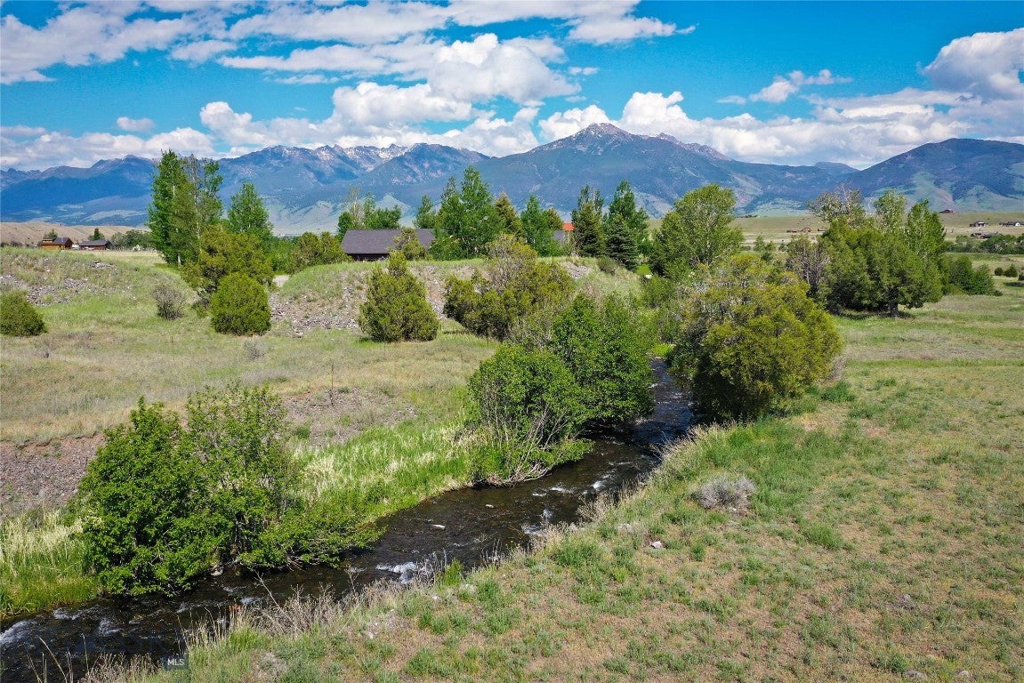 3480 Old Yellowstone Trail N