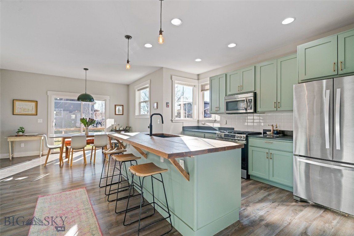 The Lakes at Valley West - Residential