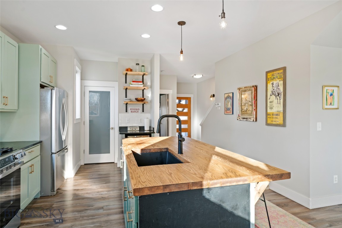 The Lakes at Valley West - Residential