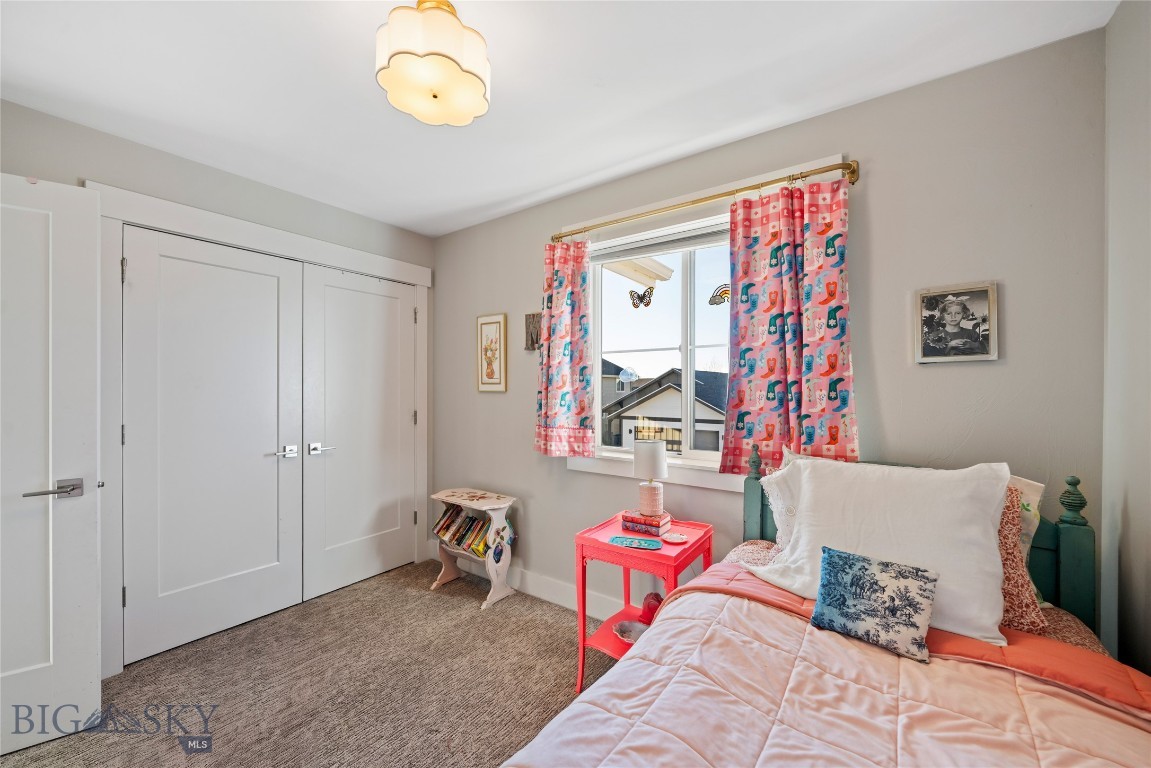 The Lakes at Valley West - Residential