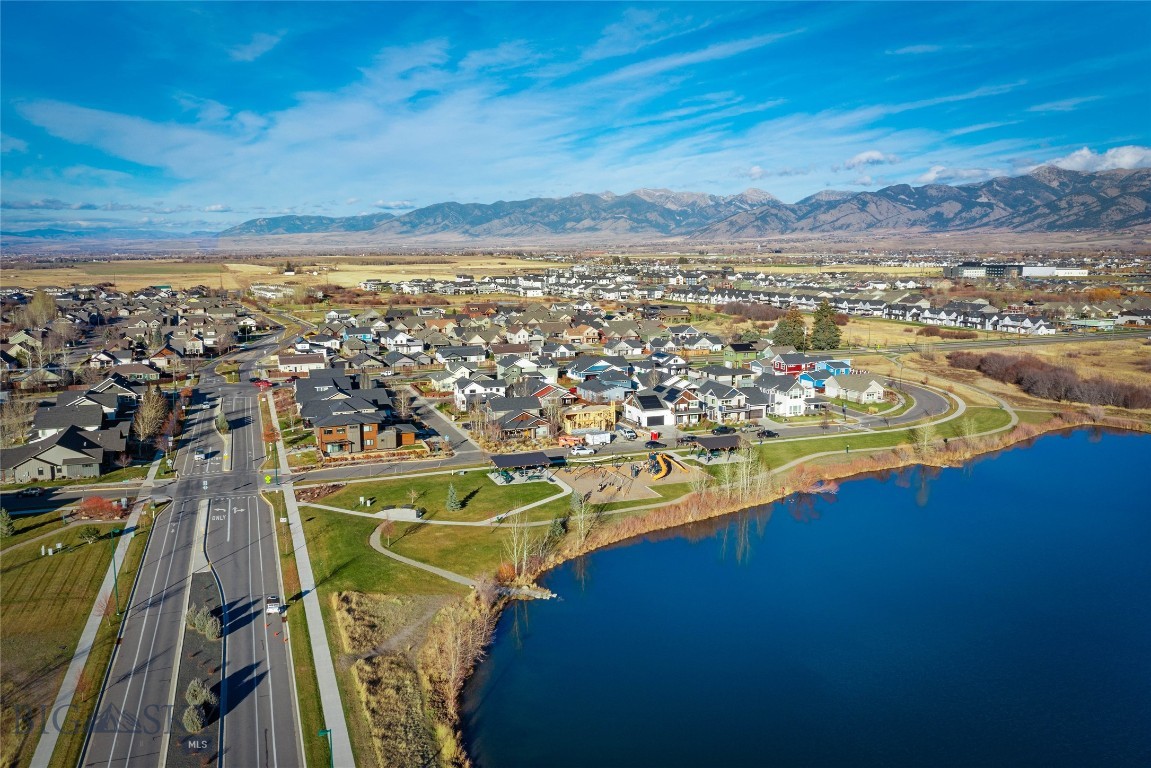 The Lakes at Valley West - Residential