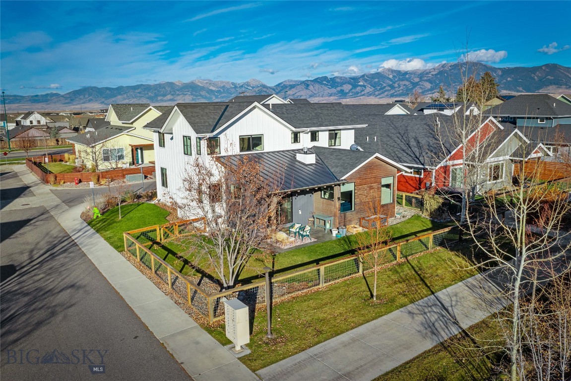 The Lakes at Valley West - Residential