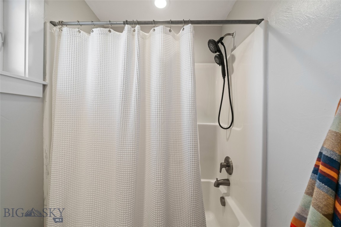 The Lakes at Valley West - Residential