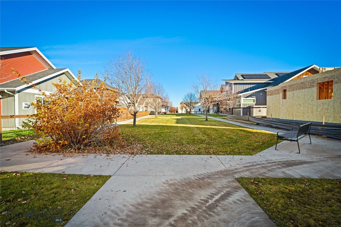 The Lakes at Valley West - Residential