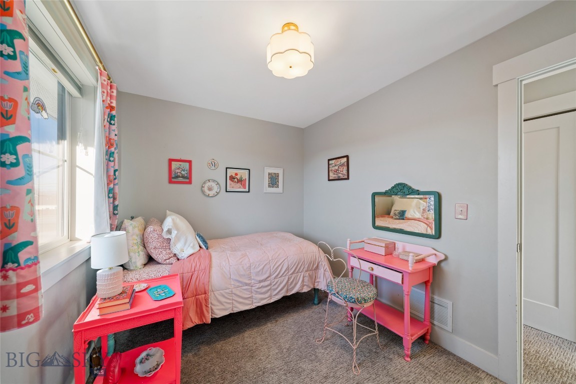 The Lakes at Valley West - Residential