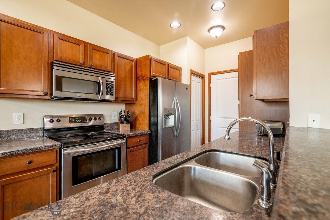 4320 Glenwood Drive D