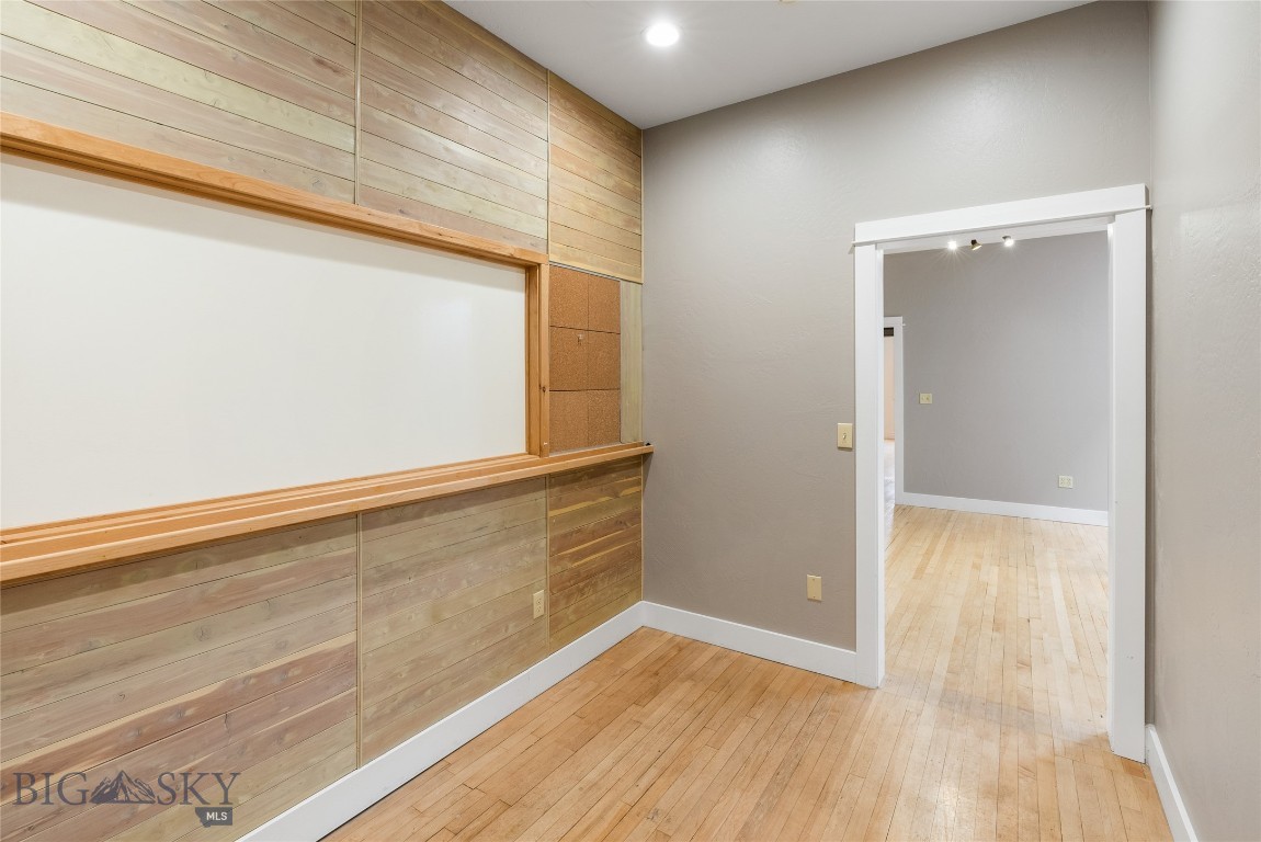 Tracys Additions - Commercial Lease