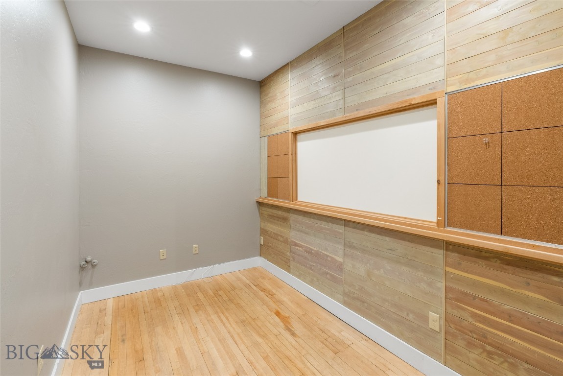 Tracys Additions - Commercial Lease