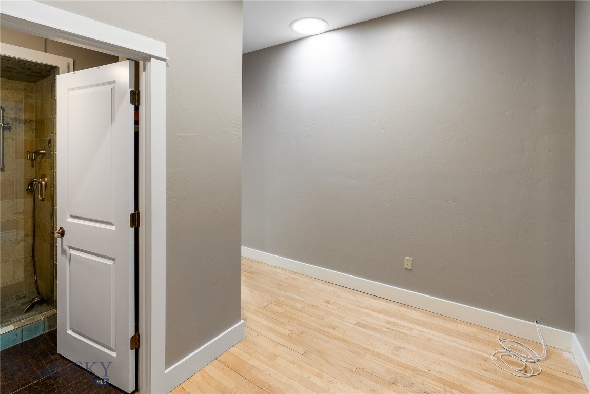 Tracys Additions - Commercial Lease