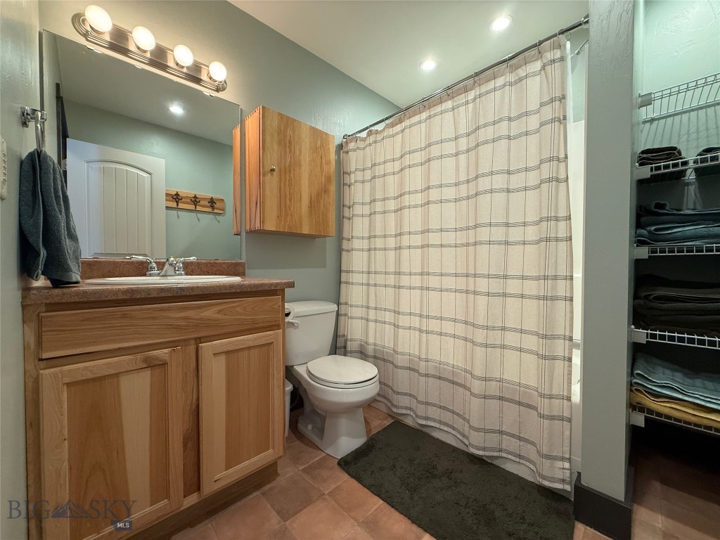 Bozeman, Montana 59718, United States, 2 Bedrooms Bedrooms, ,2 BathroomsBathrooms,Residential,Contingent,77549